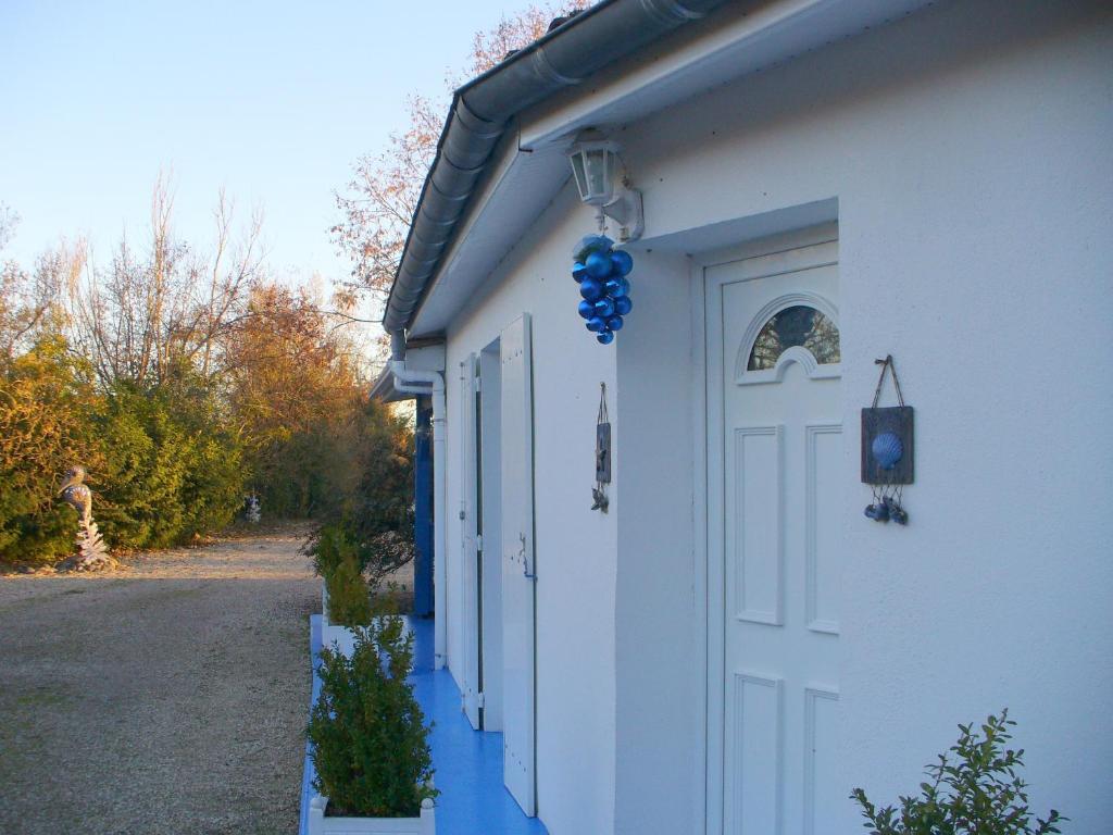 Chambre D'Hotes Dyrslot Saint-Denis-de-Pile ภายนอก รูปภาพ